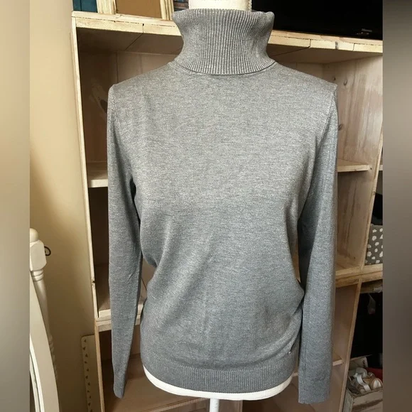 Calvin Klein Gray Turtleneck Sweater Women’s Size M - Picture 2 of 9